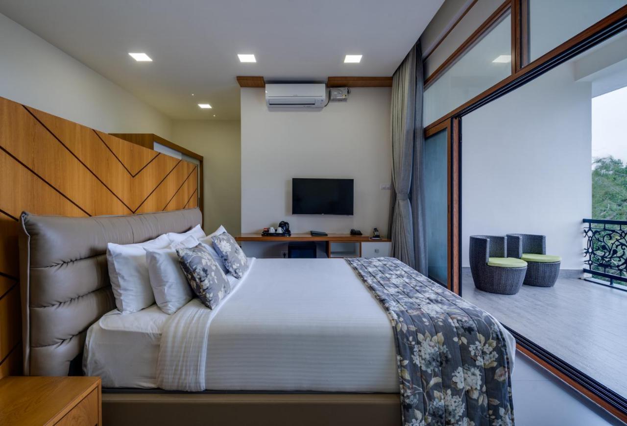 Vismita County Hotel Chikmagalūr Buitenkant foto