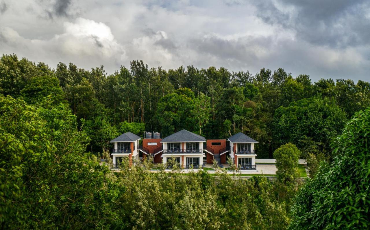 Vismita County Hotel Chikmagalūr Buitenkant foto