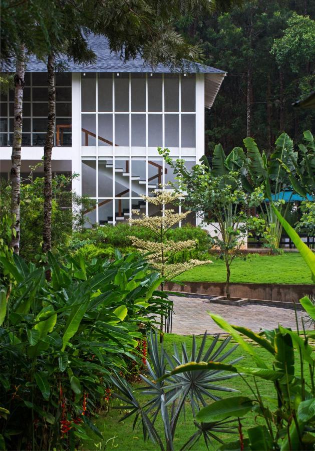 Vismita County Hotel Chikmagalūr Buitenkant foto
